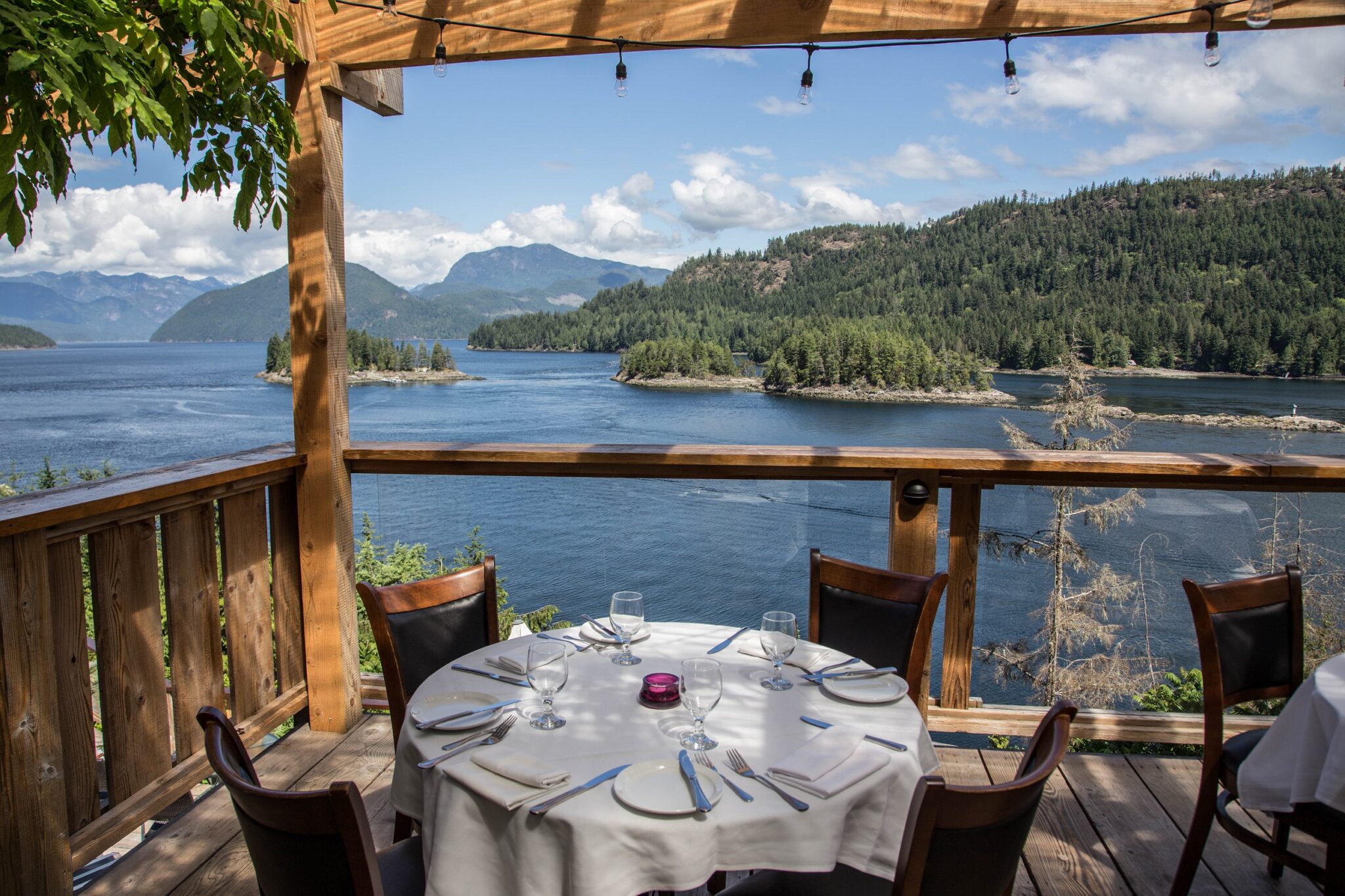 Inlets Restaurant Setting West Coast Wilderness Lodge